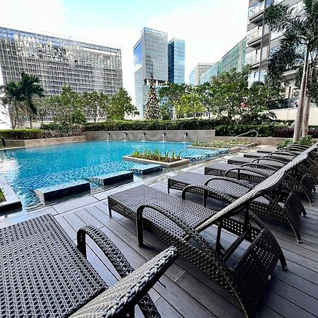 Hotel Vibe Condo At Uptown Parksuites Bgc Taguig Zewnętrze zdjęcie