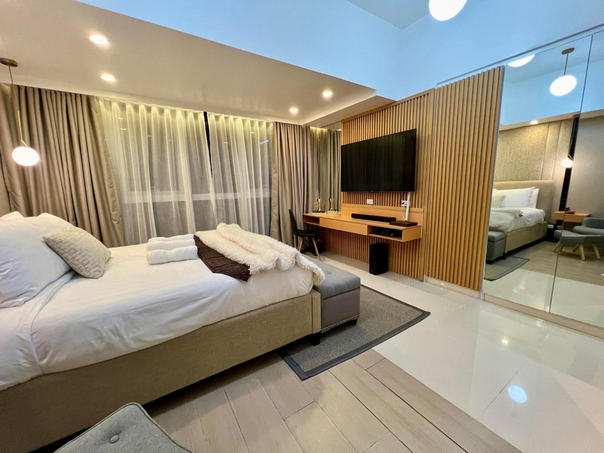 Hotel Vibe Condo At Uptown Parksuites Bgc Taguig Zewnętrze zdjęcie